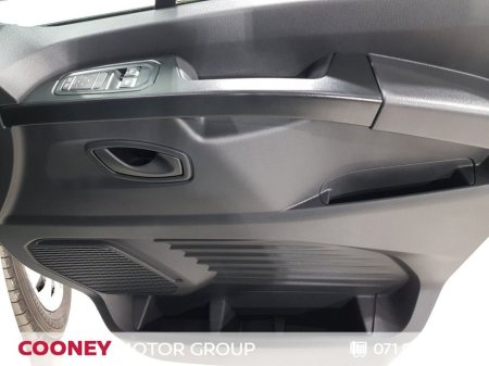 2026 Nissan Primastar - photo 16
