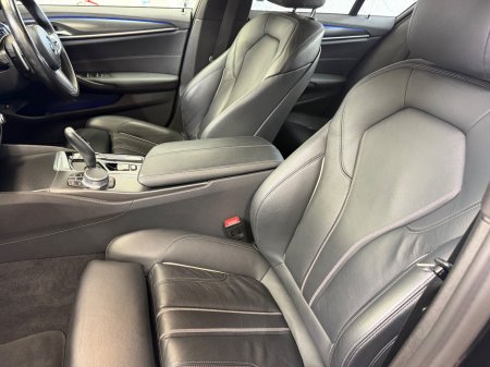 2021 BMW 5-Series - photo 14