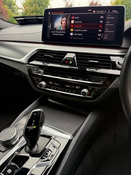 2022 BMW 5-Series - photo 13