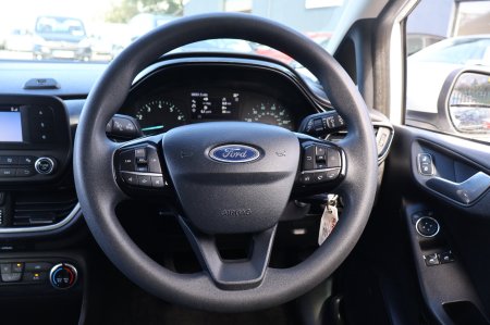 2018 Ford Fiesta - photo 19