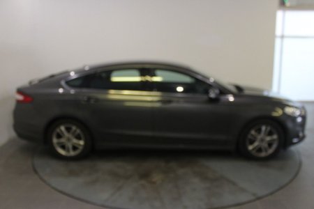 2018 Ford Mondeo - photo 2