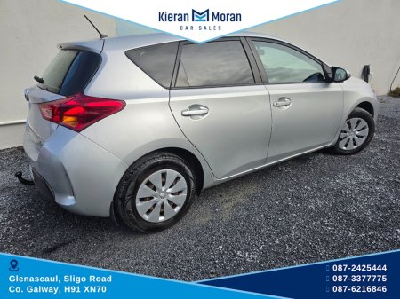 2015 Toyota Auris - photo 5