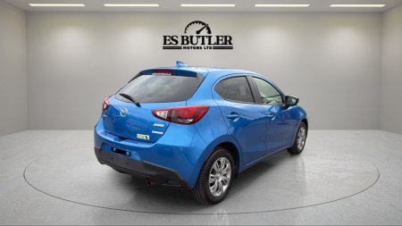 2017 Mazda Demio - photo 6
