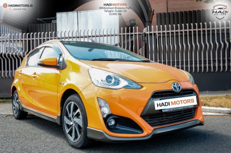 2015 Toyota Aqua - photo 2