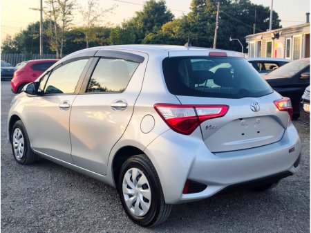 2019 Toyota Vitz - photo 10
