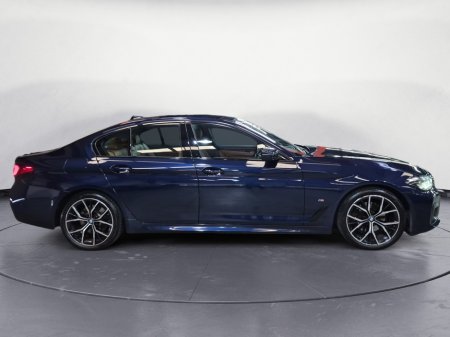 2022 BMW 5-Series - photo 4