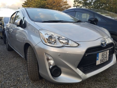 2015 Toyota Aqua - photo 3