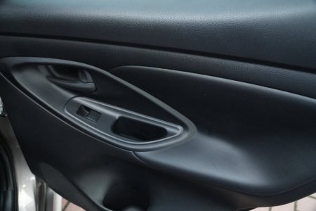 2021 Toyota Yaris - photo 15