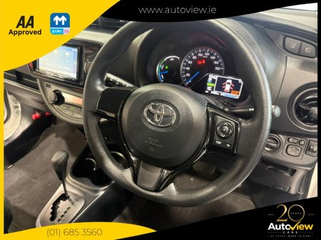 2020 Toyota Vitz - photo 9