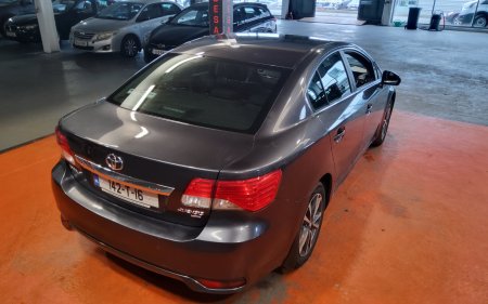 2014 Toyota Avensis - photo 2