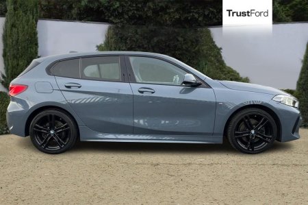 2022 BMW 1-Series - photo 3