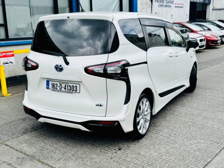 2016 Toyota Sienta - photo 25