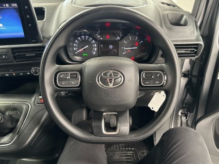 2024 Toyota Proace City - photo 9