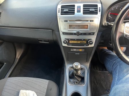 2013 Toyota Avensis - photo 10