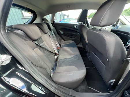 2015 Ford Fiesta - photo 12