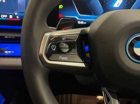 2025 BMW i5 - photo 17
