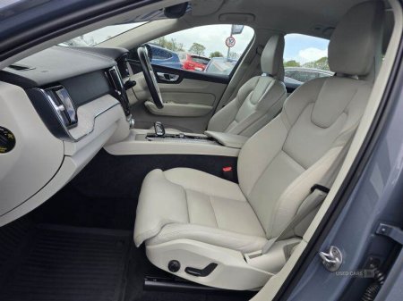 2022 Volvo XC60 - photo 7