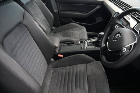 2020 Volkswagen Passat - photo 11