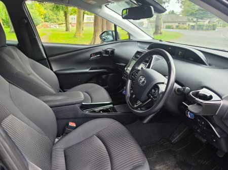 2020 Toyota Prius - photo 13