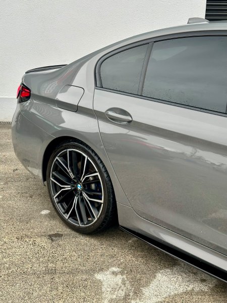 2021 BMW 5-Series - photo 10
