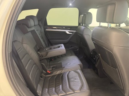 2020 Volkswagen Touareg - photo 9