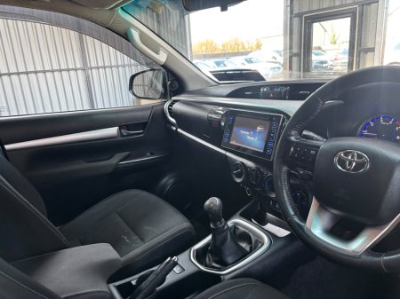 2016 Toyota Hilux - photo 7