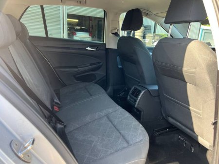 2023 Volkswagen Golf - photo 8