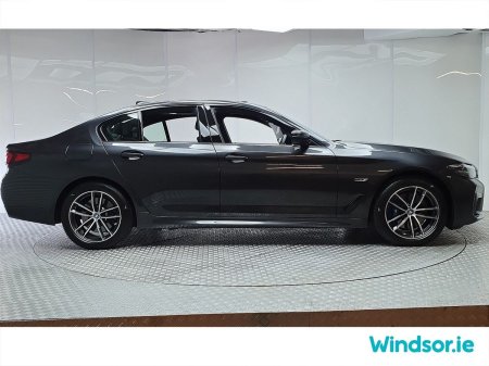 2022 BMW 5-Series - photo 12