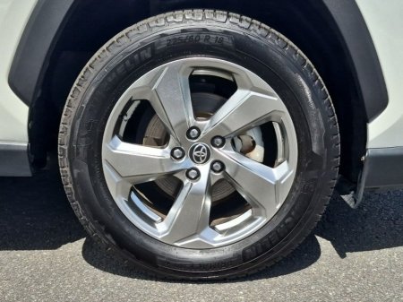 2020 Toyota RAV4 - photo 10