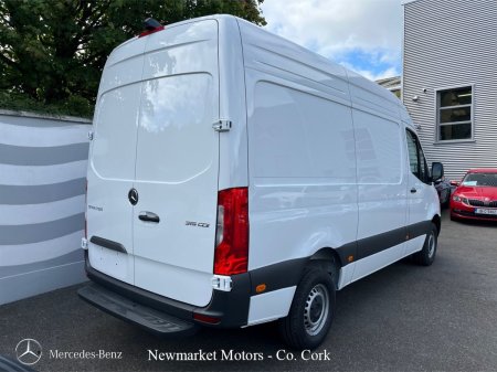 2027 Mercedes-Benz Sprinter - photo 4