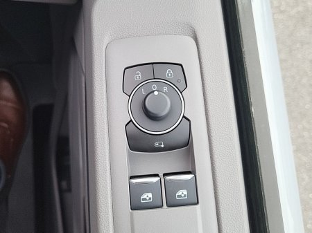 2027 Volkswagen Transporter - photo 22