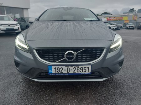 2019 Volvo V40 - photo 2