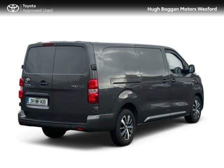 2024 Toyota Proace - photo 2