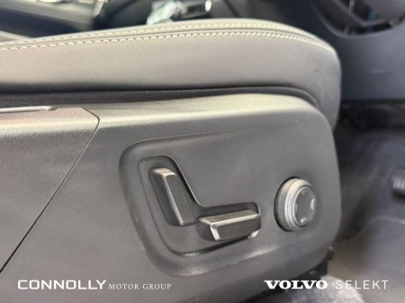 2025 Volvo EX40 - photo 27