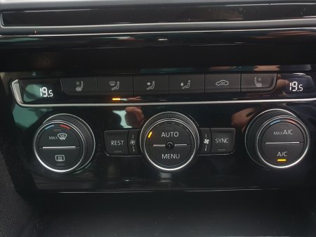 2017 Volkswagen Passat - photo 18