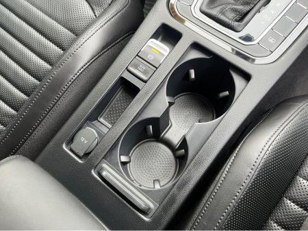 2018 Volkswagen Passat - photo 16