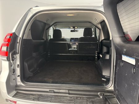 2022 Toyota Land Cruiser - photo 10