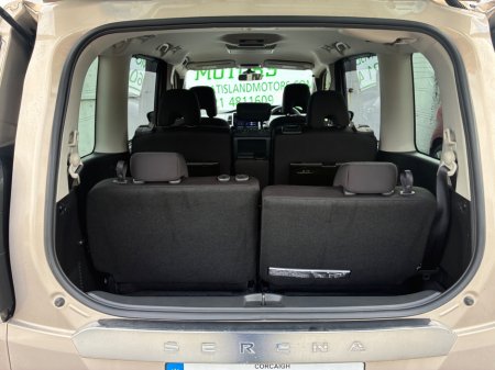 2017 Nissan Serena - photo 8