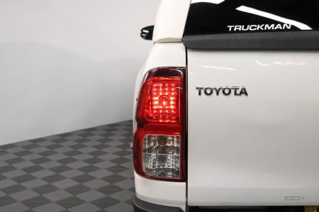 2022 Toyota Hilux - photo 8