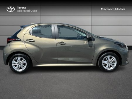 2023 Toyota Yaris - photo 3