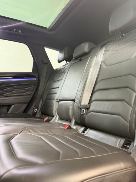 2023 Volkswagen Touareg - photo 21