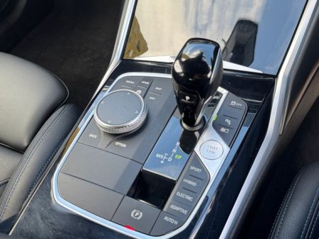 2022 BMW 3-Series - photo 22