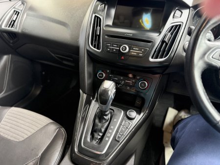 2017 Ford Focus - photo 13