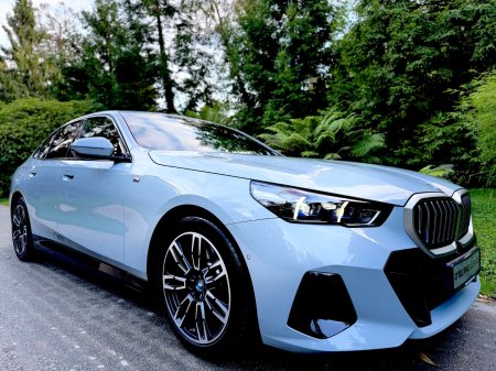 2024 BMW 5-Series - photo 29