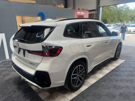 2024 BMW iX1 - photo 3