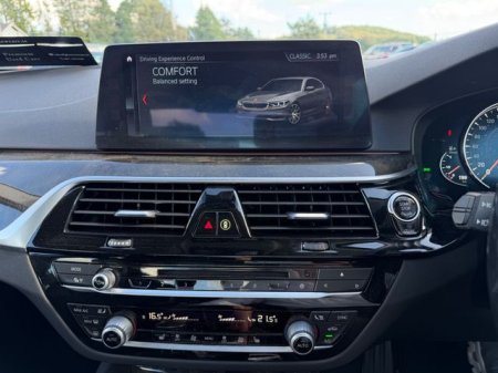 2017 BMW 5-Series - photo 25