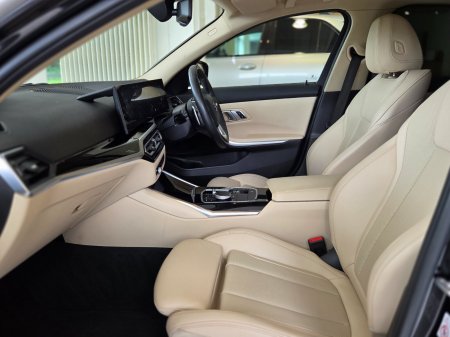 2023 BMW 3-Series - photo 20