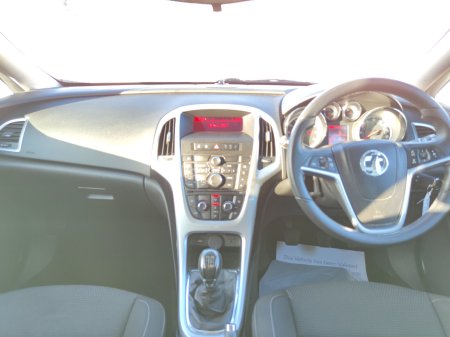 2015 Opel Astra - photo 5