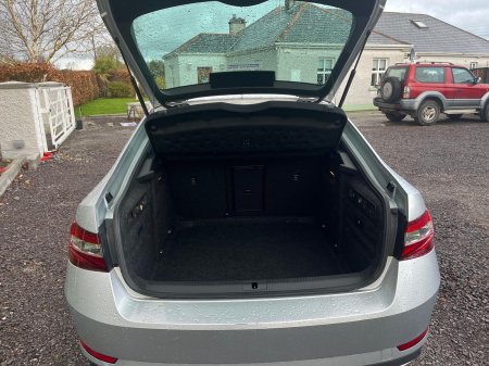 2019 Skoda Superb - photo 16