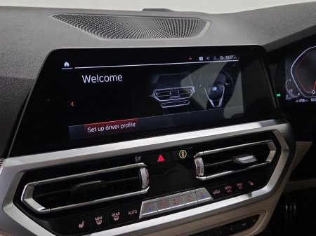 2022 BMW 3-Series - photo 8